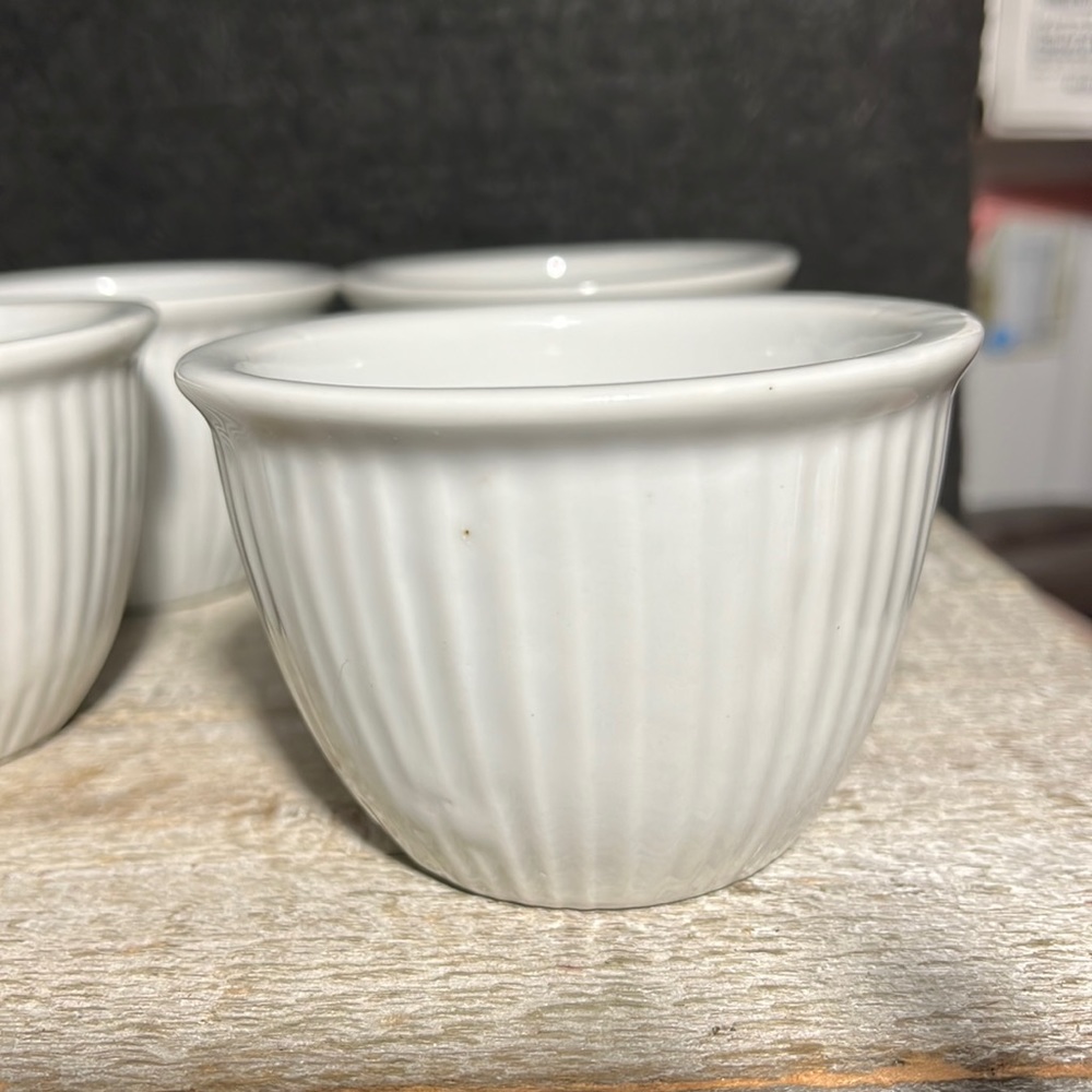 Set of 4 Ceramic 4 OZ. IDG Ramekins Soufflé